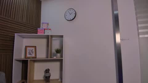 Noah Wolf online show from February 27, 4:56 am