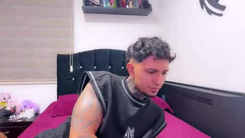 Jean Y Isa online show from February 22, 3:51 am