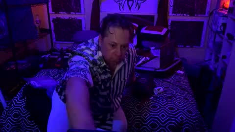 Jonny Coxman online show from November 10, 6:12 am