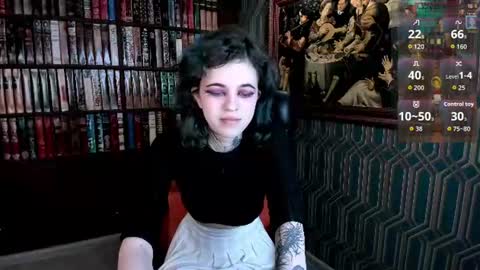 Snapshot of noellegothicshadow chatting on June 21, 2:03 am Elly online show from June 21, 2:03 am