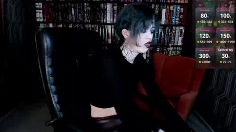 Snapshot of noellegothicshadow chatting on July 6, 2:52 am Elly online show from July 6, 2:52 am