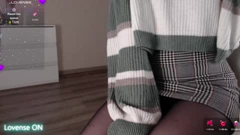 noelleneptune online show from April 4, 6:16 pm