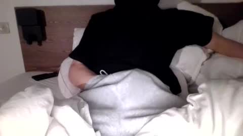 Snapshot of nofacedesire7 chatting on April 14, 3:01 am NoFaceDesire online show from April 14, 3:01 am