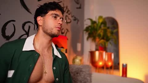 kevin online show from November 10, 9:14 pm