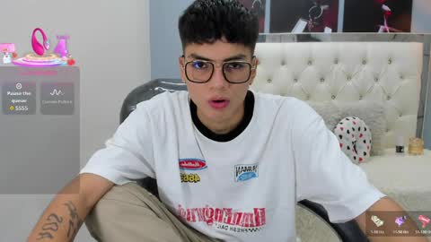 Snapshot of noha_scott chatting on April 30, 10:58 pm Noha Scott online show from April 30, 10:58 pm