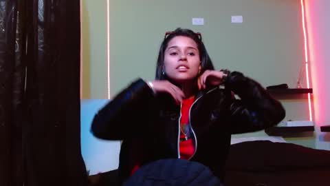 Noha Thomson online show from September 22, 7:27 pm
