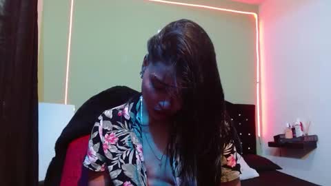 Noha Thomson online show from October 23, 6:17 pm