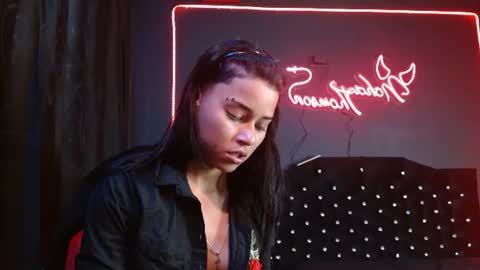 Noha Thomson online show from June 29, 10:10 pm