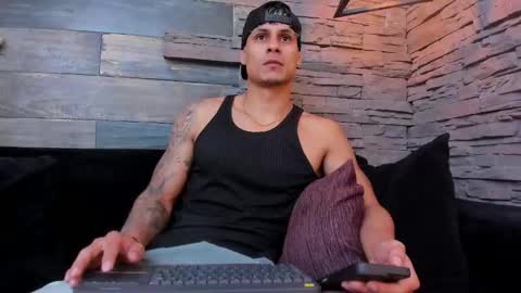 nohanhunter online show from December 18, 11:38 am