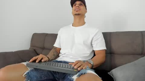 Snapshot of nohanhunter chatting on June 7, 3:05 pm nohanhunter online show from June 7, 3:05 pm
