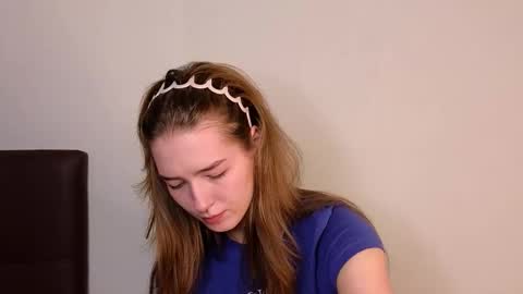 Snapshot of noirastrya chatting on February 12, 6:41 am Sophie online show from February 12, 6:41 am