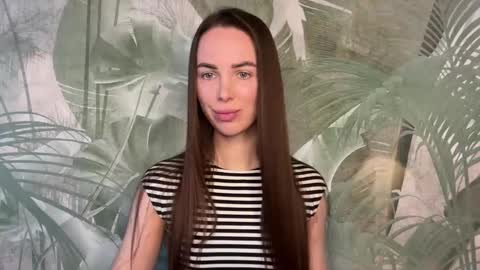 Noirelle online show from October 6, 8:34 am