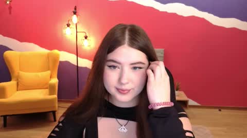 Snapshot of noirwhisper chatting on November 18, 3:23 am noirwhisper online show from November 18, 3:23 am