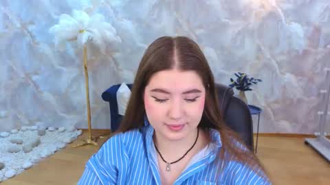 Snapshot of noirwhisper chatting on December 5, 6:26 pm noirwhisper online show from December 5, 6:26 pm