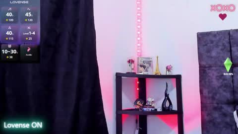 Nolan  online show from February 22, 5:00 pm