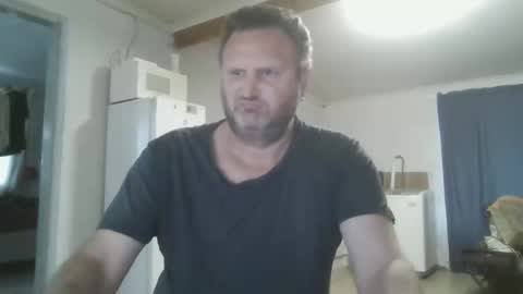 Snapshot of nollie244 chatting on October 4, 5:27 am Nollie online show from October 4, 5:27 am