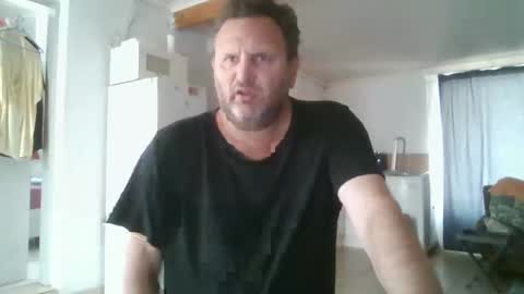 Snapshot of nollie244 chatting on October 5, 9:18 am Nollie online show from October 5, 9:18 am