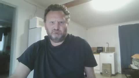 Snapshot of nollie244 chatting on October 12, 4:55 am Nollie online show from October 12, 4:55 am