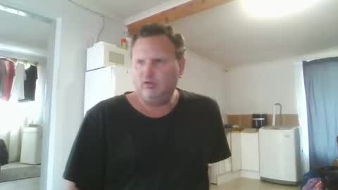 Snapshot of nollie244 chatting on October 19, 10:05 am Nollie online show from October 19, 10:05 am