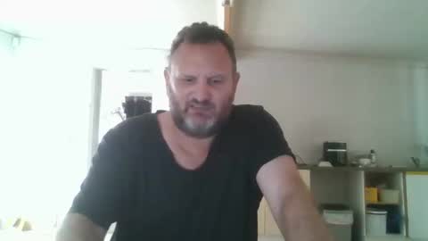 Snapshot of nollie244 chatting on February 1, 8:24 am Nollie online show from February 1, 8:24 am