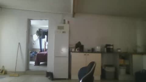 Snapshot of nollie244 chatting on February 9, 5:00 am Nollie online show from February 9, 5:00 am