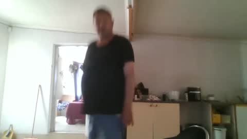 Snapshot of nollie244 chatting on February 13, 10:55 am Nollie online show from February 13, 10:55 am