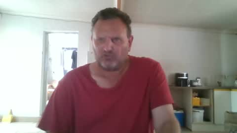 Snapshot of nollie244 chatting on February 17, 9:39 am Nollie online show from February 17, 9:39 am