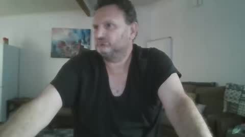 Snapshot of nollie244 chatting on March 29, 6:24 am Nollie online show from March 29, 6:24 am