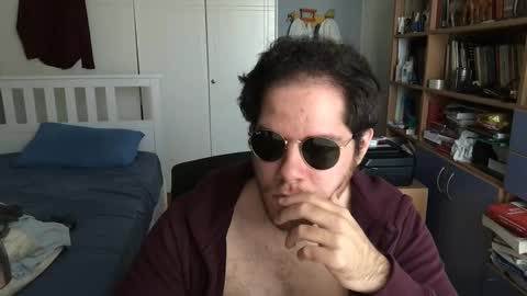 Snapshot of nongay379444 chatting on December 13, 11:45 am nongay379444 online show from December 13, 11:45 am