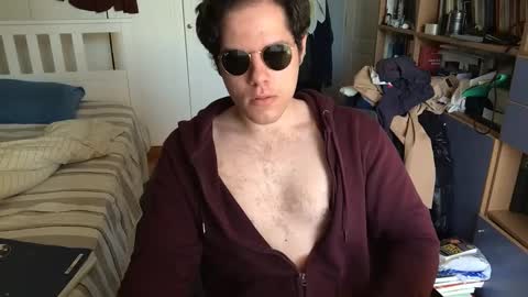 Snapshot of nongay379444 chatting on December 18, 2:06 pm nongay379444 online show from December 18, 2:06 pm