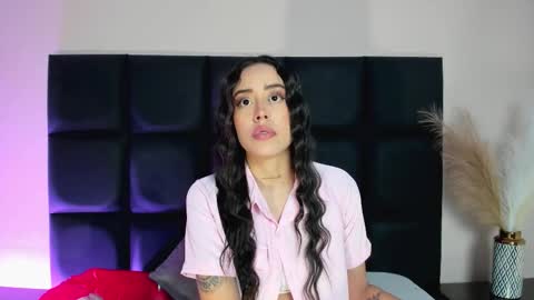 Nora Da Silva online show from October 18, 12:35 am