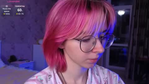 Nora Failure online show from October 8, 1:09 pm