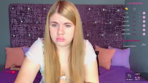 Nora online show from November 27, 1:51 am