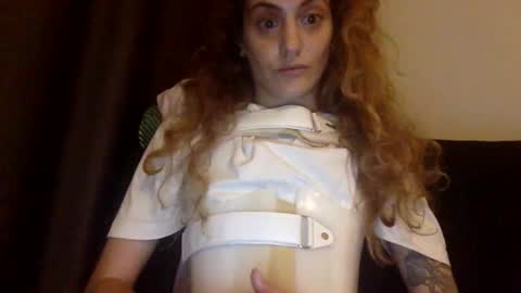 Snapshot of norablues chatting on October 12, 6:18 pm norablues online show from October 12, 6:18 pm