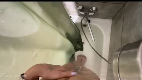 Eva online show from January 30, 7:59 pm