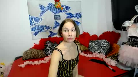 Nora online show from March 25, 6:58 pm