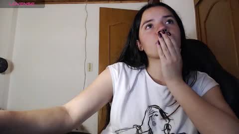 Snapshot of noreen_ chatting on November 14, 3:05 am noreen_ online show from November 14, 3:05 am