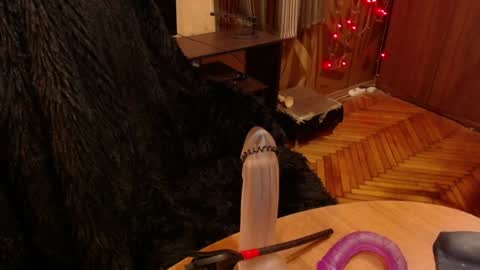 miss Tress online show from December 17, 8:32 pm