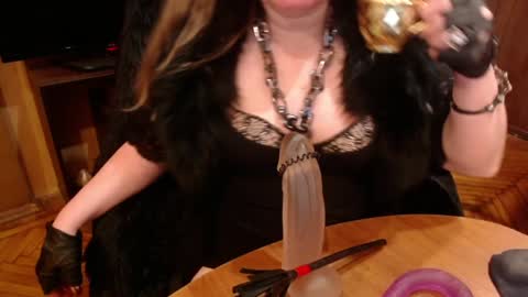 miss Tress online show from December 20, 11:58 pm