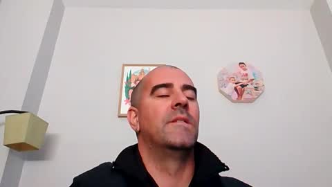 Snapshot of normalito42 chatting on November 25, 12:27 pm NORMALITO online show from November 25, 12:27 pm