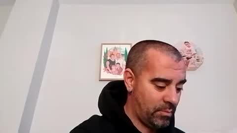 Snapshot of normalito42 chatting on December 1, 10:42 am NORMALITO online show from December 1, 10:42 am