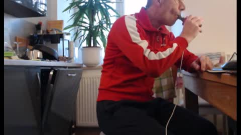 Snapshot of normuc chatting on December 29, 9:50 am Normuc online show from December 29, 9:50 am