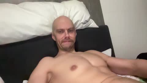 Snapshot of north_guy799643 chatting on January 7, 3:03 pm north_guy799643 online show from January 7, 3:03 pm