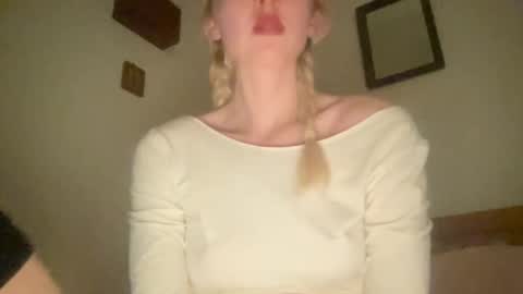 Snapshot of noscandal chatting on February 7, 5:52 am noscandal online show from February 7, 5:52 am