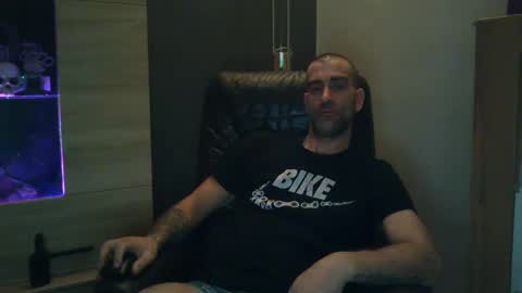 Snapshot of not4one chatting on February 3, 3:42 am not4one online show from February 3, 3:42 am