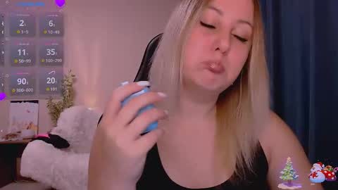 hi glad to chat online show from December 21, 9:33 pm