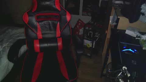 Snapshot of notspace_721128 chatting on December 28, 8:25 pm NotSpace   online show from December 28, 8:25 pm