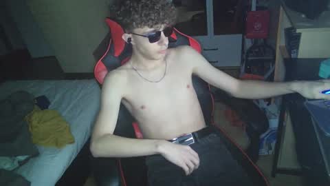 Snapshot of notspace_721128 chatting on February 12, 5:48 pm NotSpace   online show from February 12, 5:48 pm