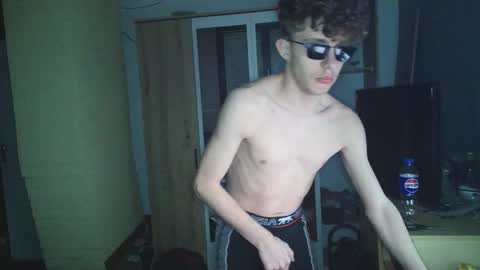 Snapshot of notspace_721128 chatting on February 16, 9:16 pm NotSpace   online show from February 16, 9:16 pm