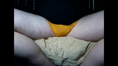 Snapshot of nottoobored chatting on May 24, 2:49 am nottoobored online show from May 24, 2:49 am